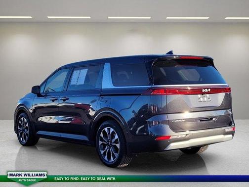 2024 Kia Carnival EX