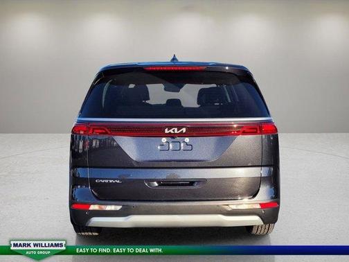 2024 Kia Carnival EX