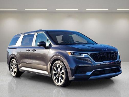 2024 Kia Carnival EX