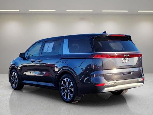 2024 Kia Carnival EX