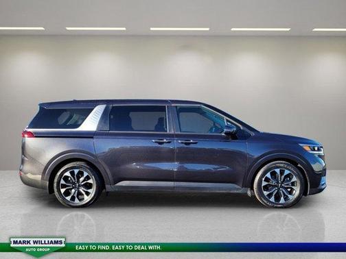 2024 Kia Carnival EX