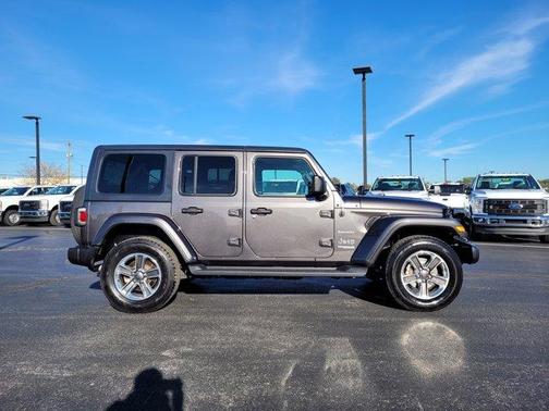 2021 Jeep Wrangler Unlimited Sahara