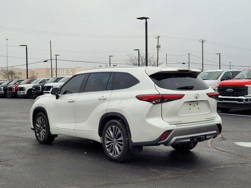 2020 Toyota Highlander Platinum