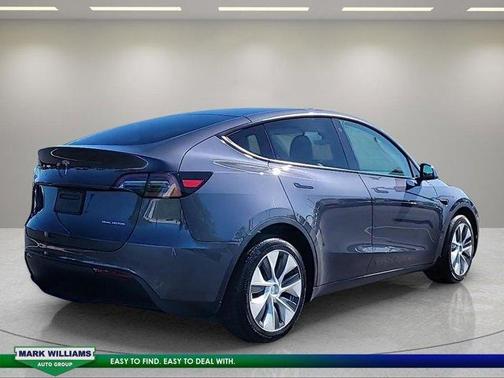 Midnight Silver Metallic 2022 Tesla Model Y Long Range