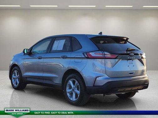 2022 Ford Edge SE