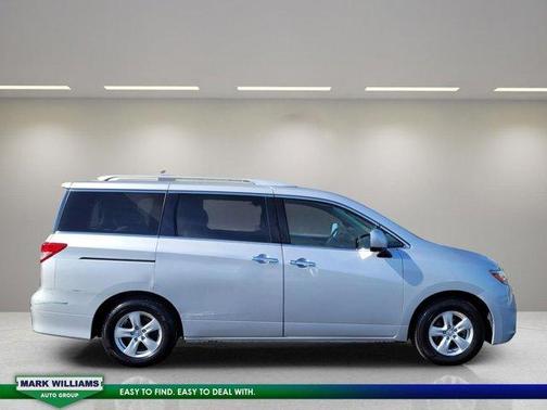 2016 Nissan Quest SV