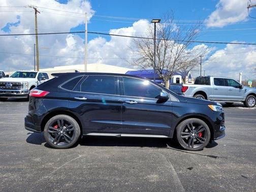 2019 Ford Edge ST