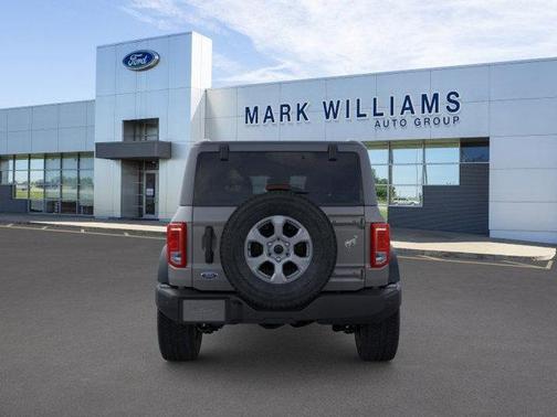 Carbonized Gray Metallic 2026 Ford Bronco Big Bend