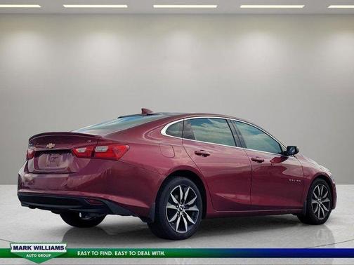 Cajun Red Tintcoat 2018 Chevrolet Malibu LT