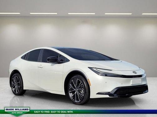 2025 Toyota Prius XLE