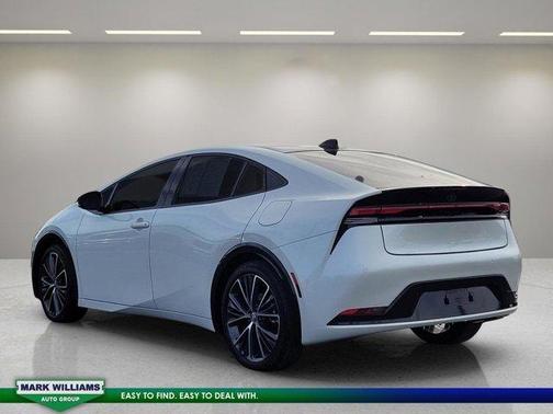 2025 Toyota Prius XLE