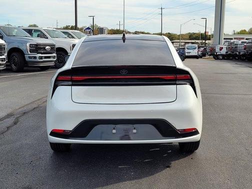 2025 Toyota Prius XLE