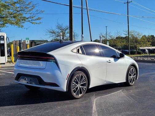 2025 Toyota Prius XLE