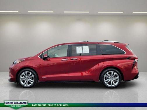 2021 Toyota Sienna 