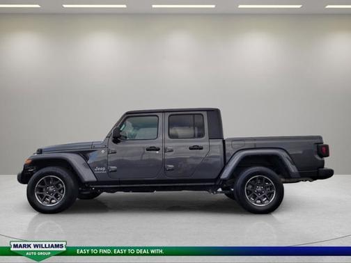 Granite Crystal Clearcoat Metallic 2023 Jeep Gladiator OVERLAND