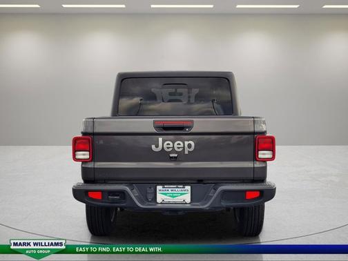 Granite Crystal Clearcoat Metallic 2023 Jeep Gladiator OVERLAND