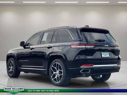 Diamond Black 2023 Jeep Grand Cherokee Summit