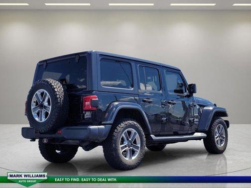 Black Clearcoat 2018 Jeep Wrangler Unlimited Sahara
