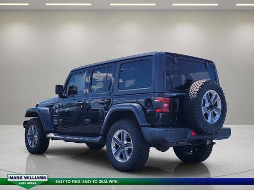 Black Clearcoat 2018 Jeep Wrangler Unlimited Sahara