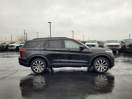 2023 Ford Explorer ST-Line