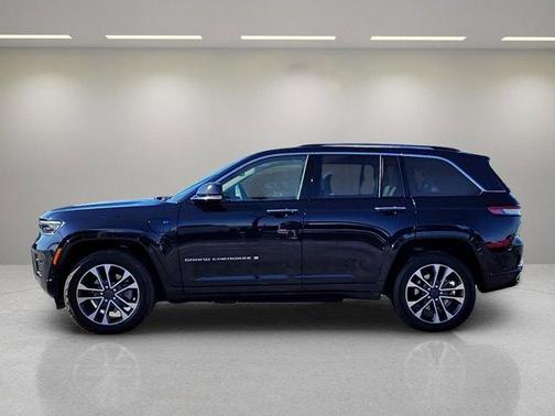 2022 Jeep Grand Cherokee 4xe Overland