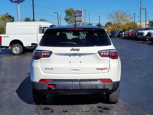 2024 Jeep Compass Trailhawk