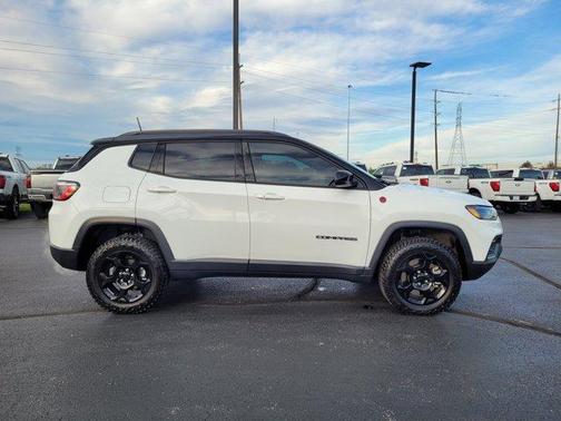 2024 Jeep Compass Trailhawk