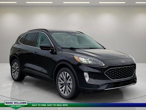 2022 Ford Escape Titanium Hybrid