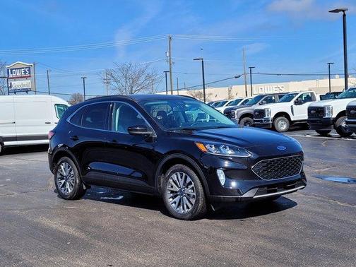 2022 Ford Escape Titanium Hybrid