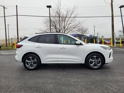 2023 Ford Escape ST-Line Select