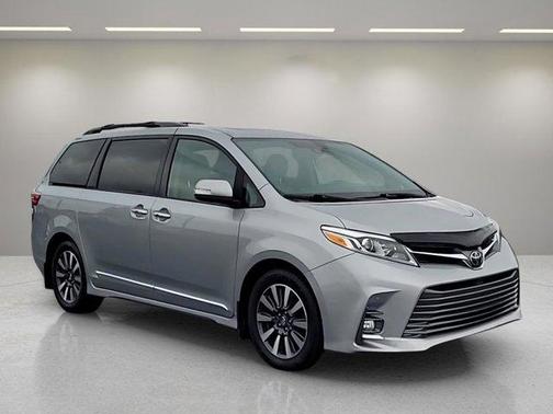 2019 Toyota Sienna Limited