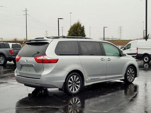 2019 Toyota Sienna Limited