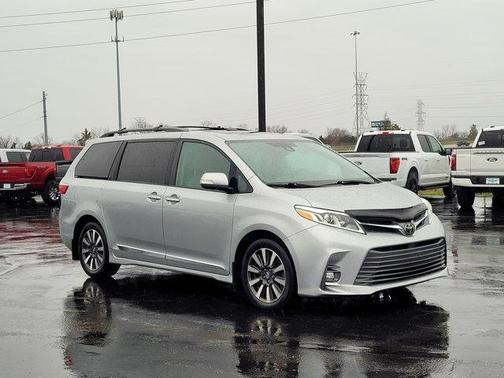 2019 Toyota Sienna Limited