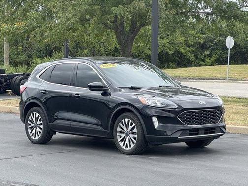 2022 Ford Escape Titanium Hybrid