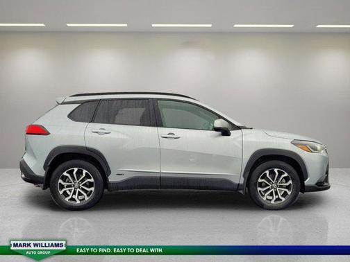 2023 Toyota Corolla Cross Hybrid SE