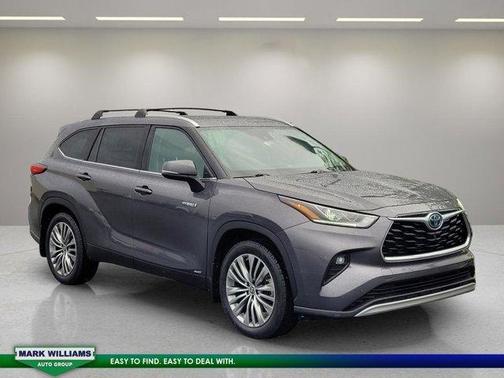 2021 Toyota Highlander Hybrid Platinum