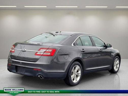 2017 Ford Taurus SEL