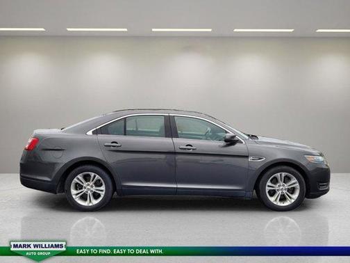 2017 Ford Taurus SEL