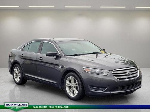 2017 Ford Taurus SEL