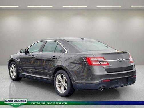 2017 Ford Taurus SEL