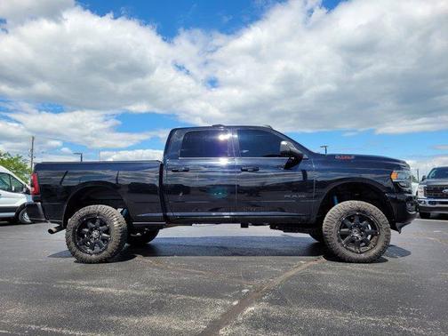 Diamond Black 2022 RAM 2500 Big Horn