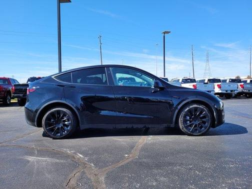 2024 Tesla Model Y Long Range