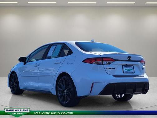 Ice 2024 Toyota Corolla SE