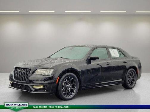 2021 Chrysler 300 Touring