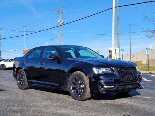 2021 Chrysler 300 Touring