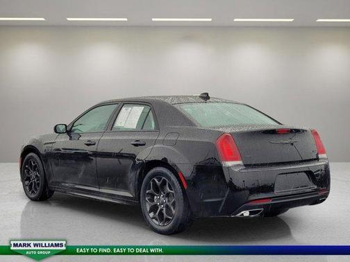 2021 Chrysler 300 Touring