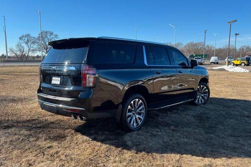 2022 Chevrolet Suburban Premier