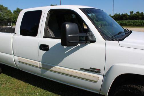 2004 Chevrolet Silverado 2500 LS H/D Extended Cab
