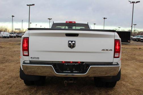 Bright White Clearcoat 2018 RAM 3500 Tradesman Regular Cab 4x4 8' Box