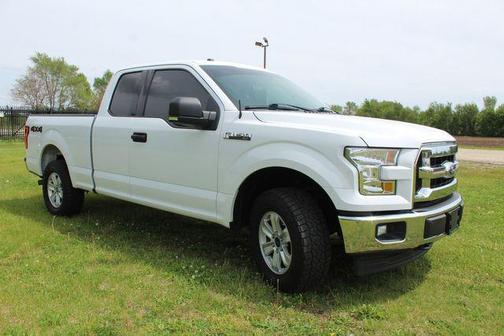 Oxford White 2017 Ford F-150 XLT